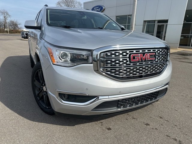 Used 2017 GMC Acadia Denali w/ Technology Package image 5