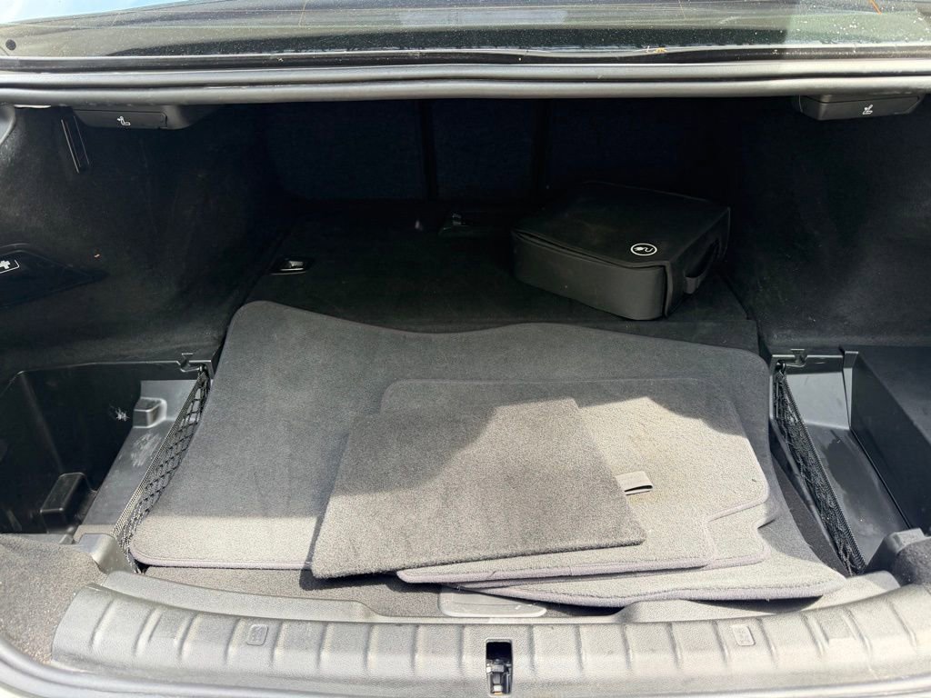 Used 2018 BMW 530e w/ Premium Package image 7