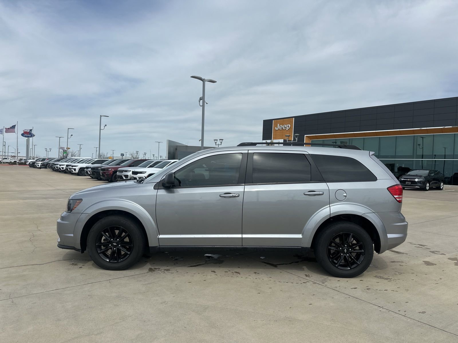 Used 2020 Dodge Journey SE w/ Blacktop Package video 2