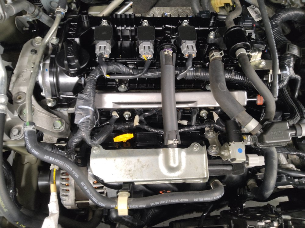 Used 2021 Nissan Versa SV FWD image 30