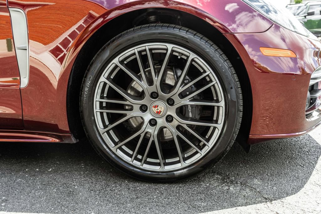 Used 2023 Porsche Panamera 4 Platinum Edition w/ Sportdesign Package AWD/4WD image 4