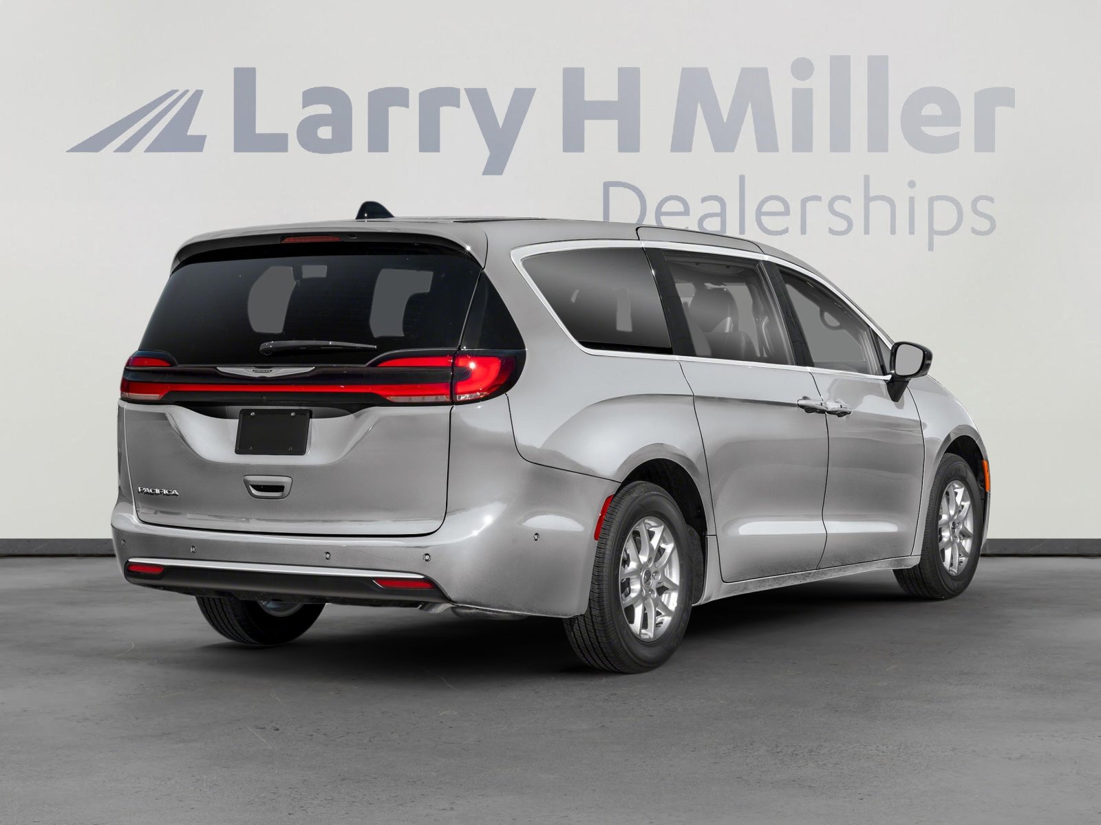 New 2026 Chrysler Pacifica Pinnacle image 2