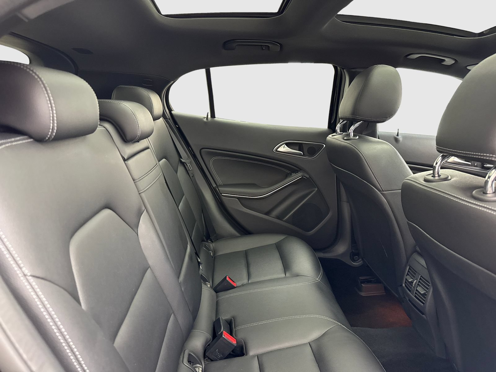 Used 2017 Mercedes-Benz GLA 250 image 45