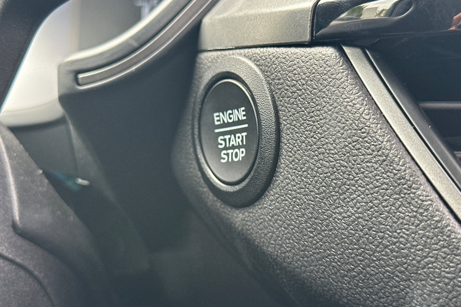 Used 2025 Ford Escape Active image 23