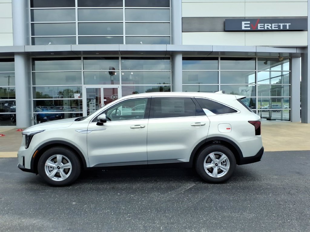 New 2026 Kia Sorento LX FWD image 4