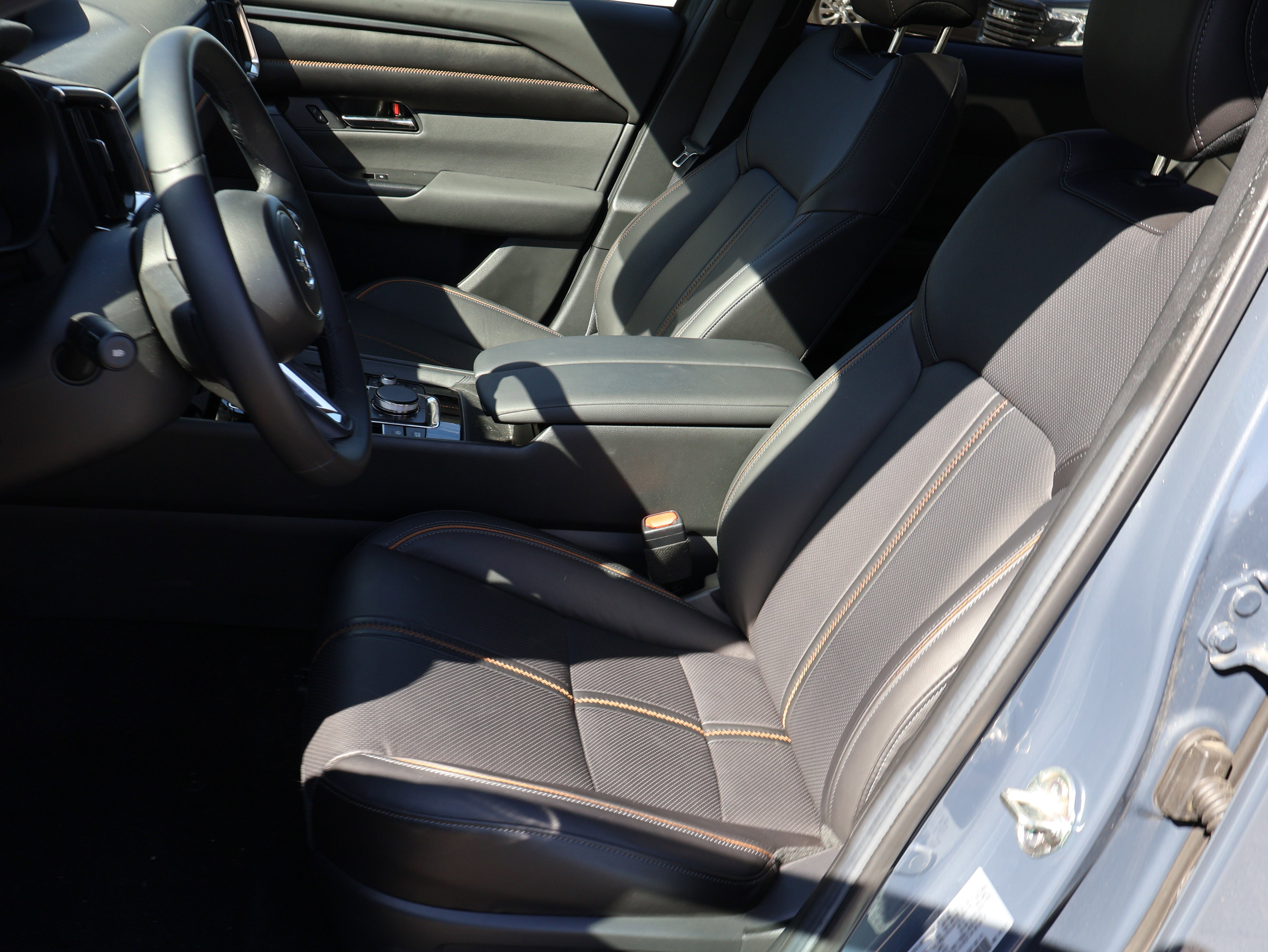 Certified 2025 MAZDA CX-50 2.5 Hybrid w/ Premium Plus Pkg image 50