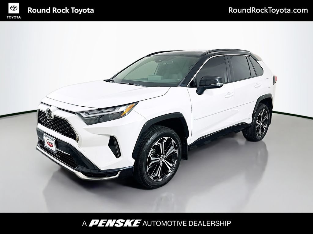 Certified 2025 Toyota RAV4 XSE AWD/4WD image 1