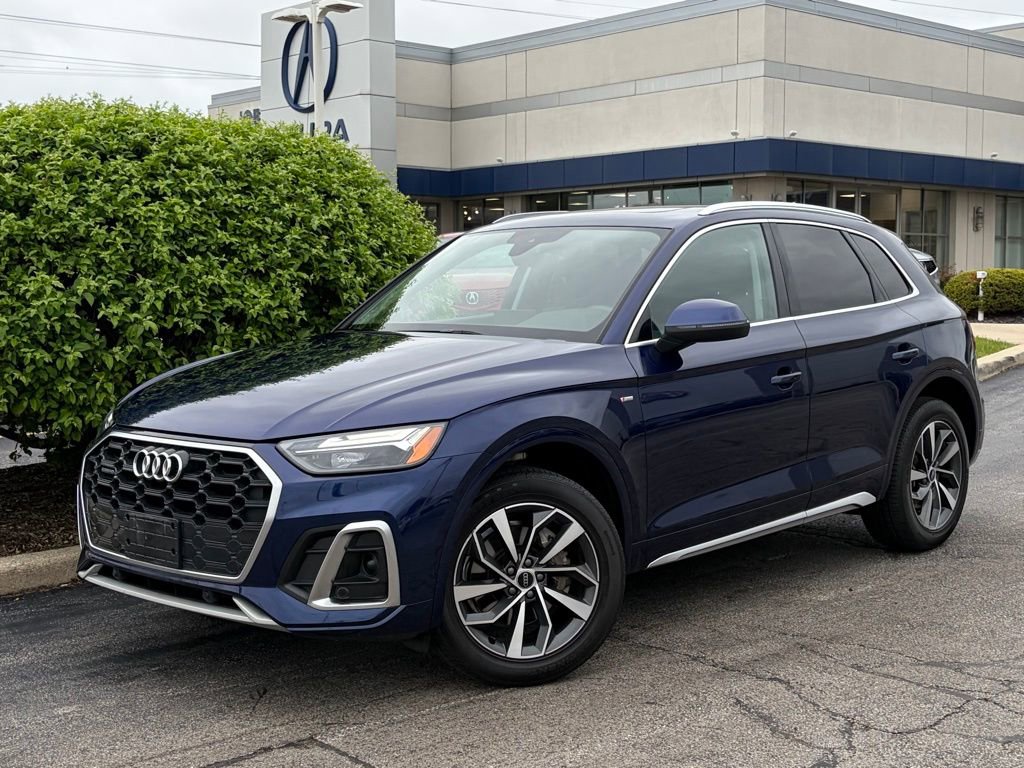 Used 2023 Audi Q5 2.0T Premium w/ Convenience Package AWD/4WD image 1