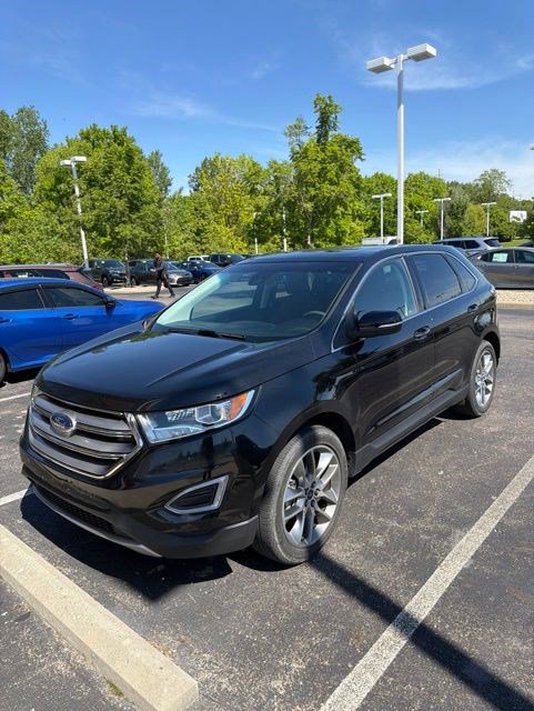 Used 2015 Ford Edge Titanium w/ Equipment Group 302A FWD image 4