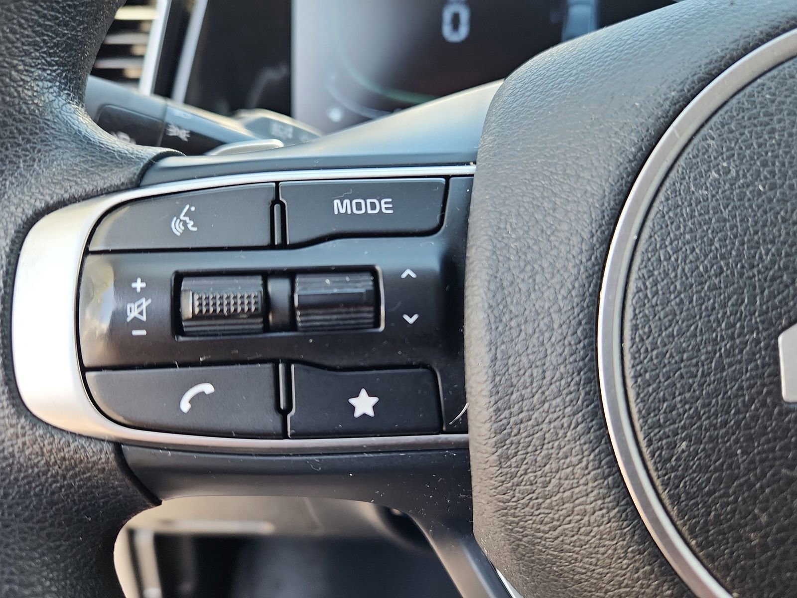 Used 2023 Kia Sportage LX image 20