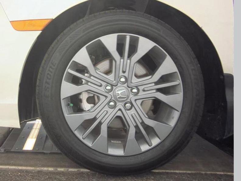 Used 2025 Honda Odyssey Touring image 4