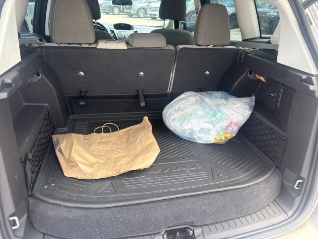 Used 2016 Ford C-MAX SE w/ Equipment Group 201A FWD image 12