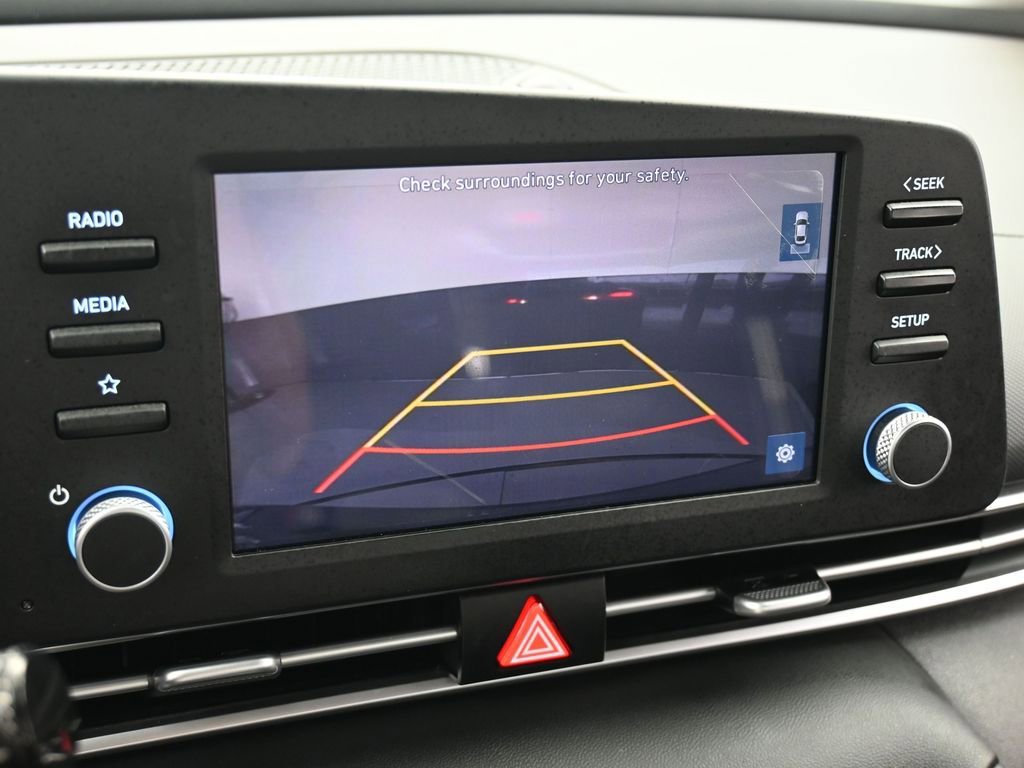 Used 2023 Hyundai Elantra SEL image 21