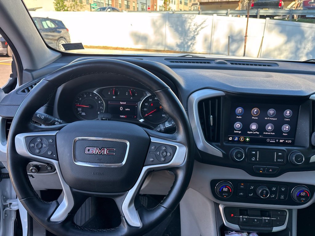 Used 2023 GMC Terrain SLT FWD image 10