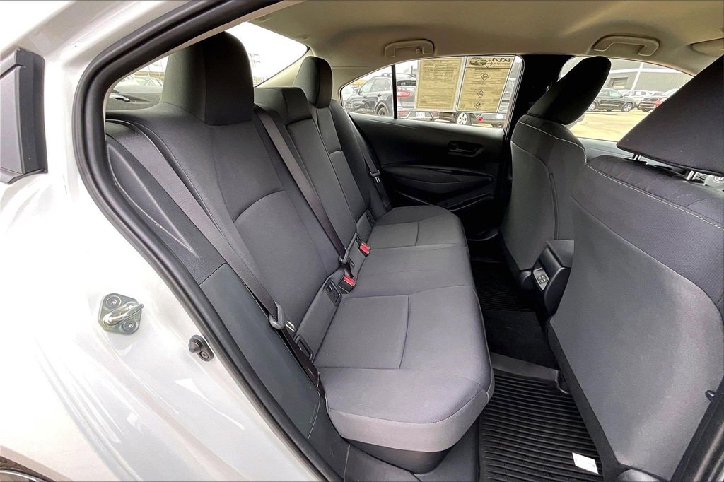 Used 2024 Toyota Corolla LE image 27