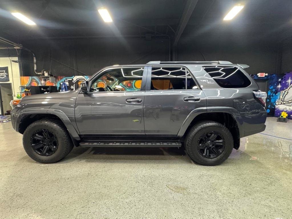 Used 2019 Toyota 4Runner TRD Off-Road AWD/4WD image 2