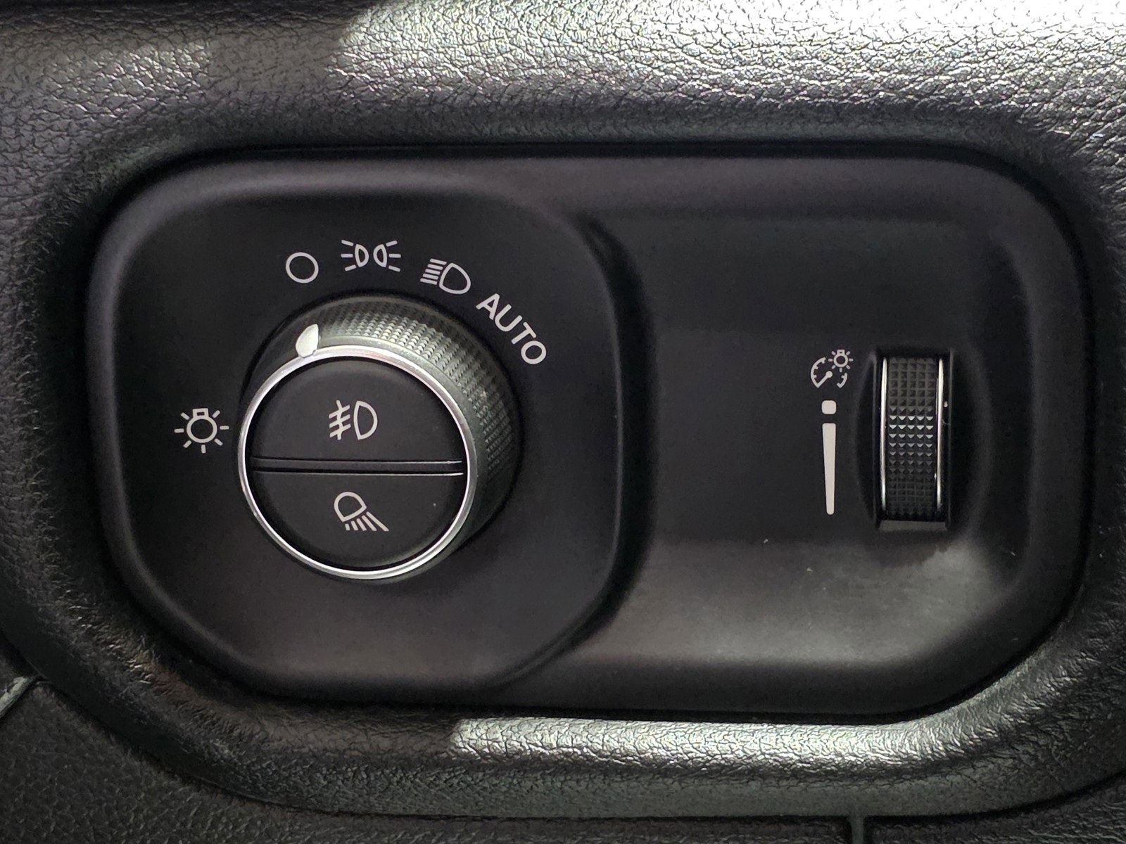 Used 2022 RAM 1500 Big Horn image 32