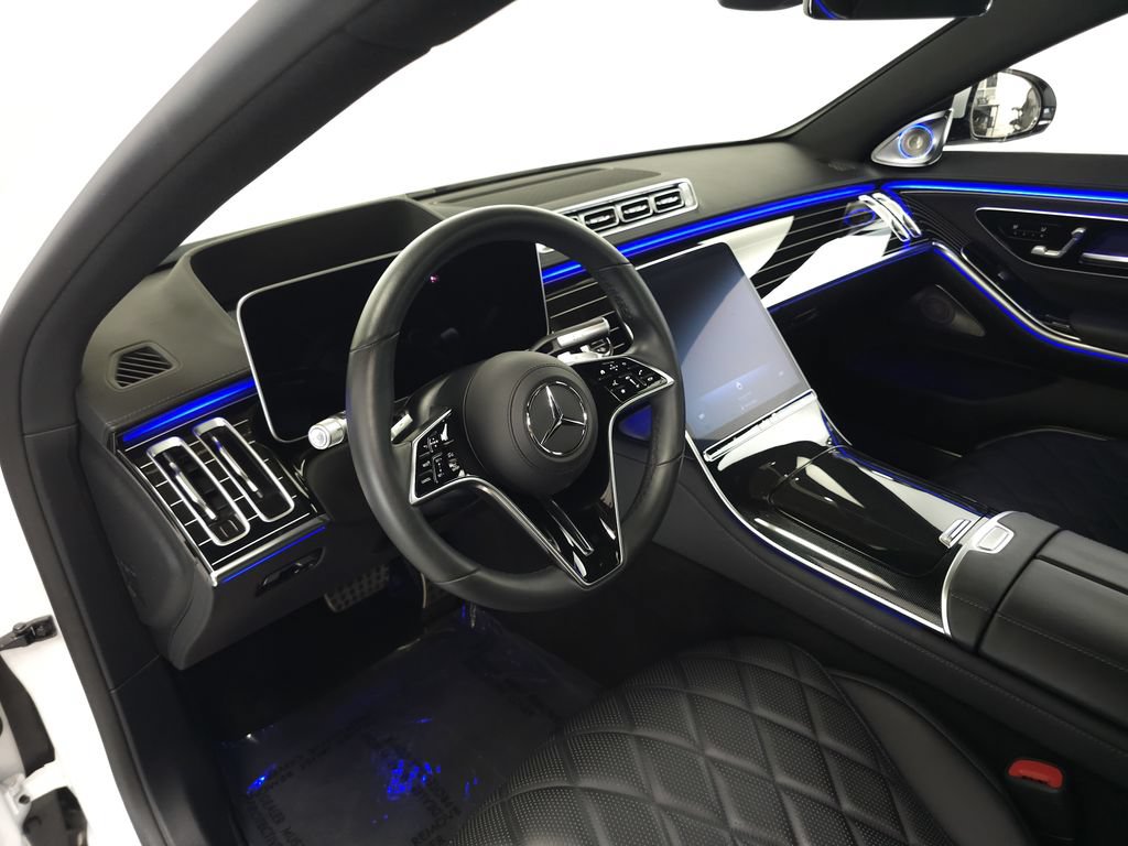 Used 2024 Mercedes-Benz S 580 4MATIC Sedan w/ AMG Line image 9