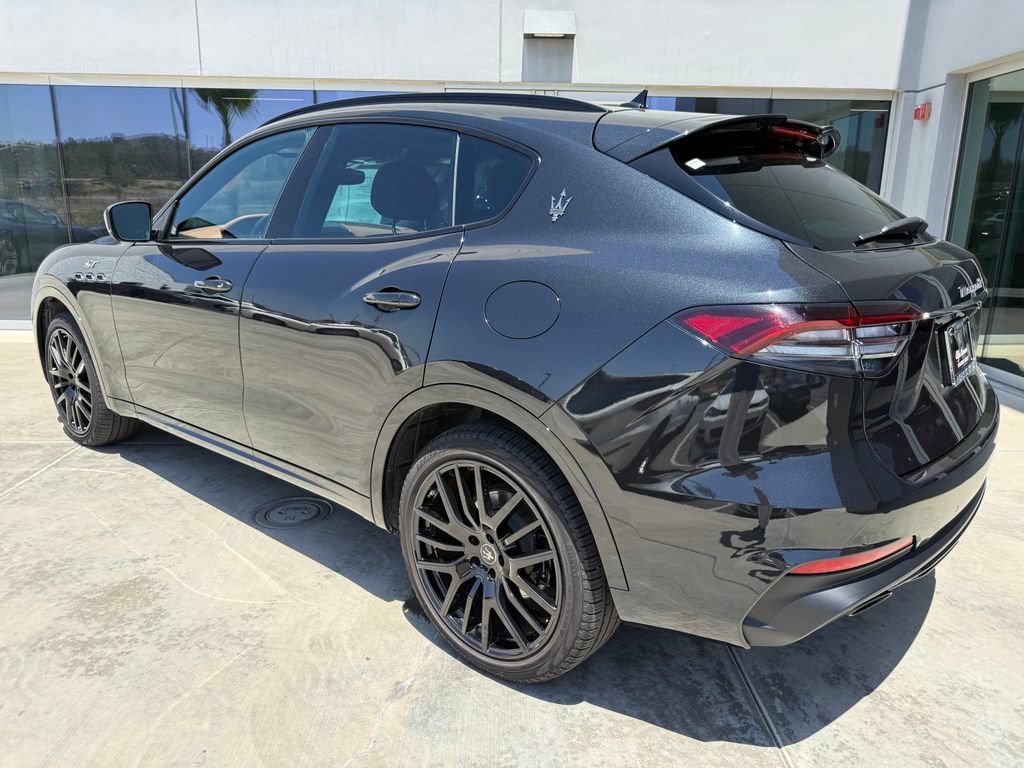 Certified 2022 Maserati Levante GT AWD/4WD image 7