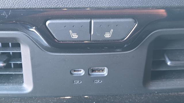 Used 2023 GMC Sierra 1500 AT4 w/ AT4 Premium Package image 29