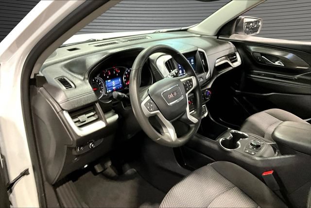 Certified 2024 GMC Terrain SLE w/ Driver Convenience Package FWD image 17