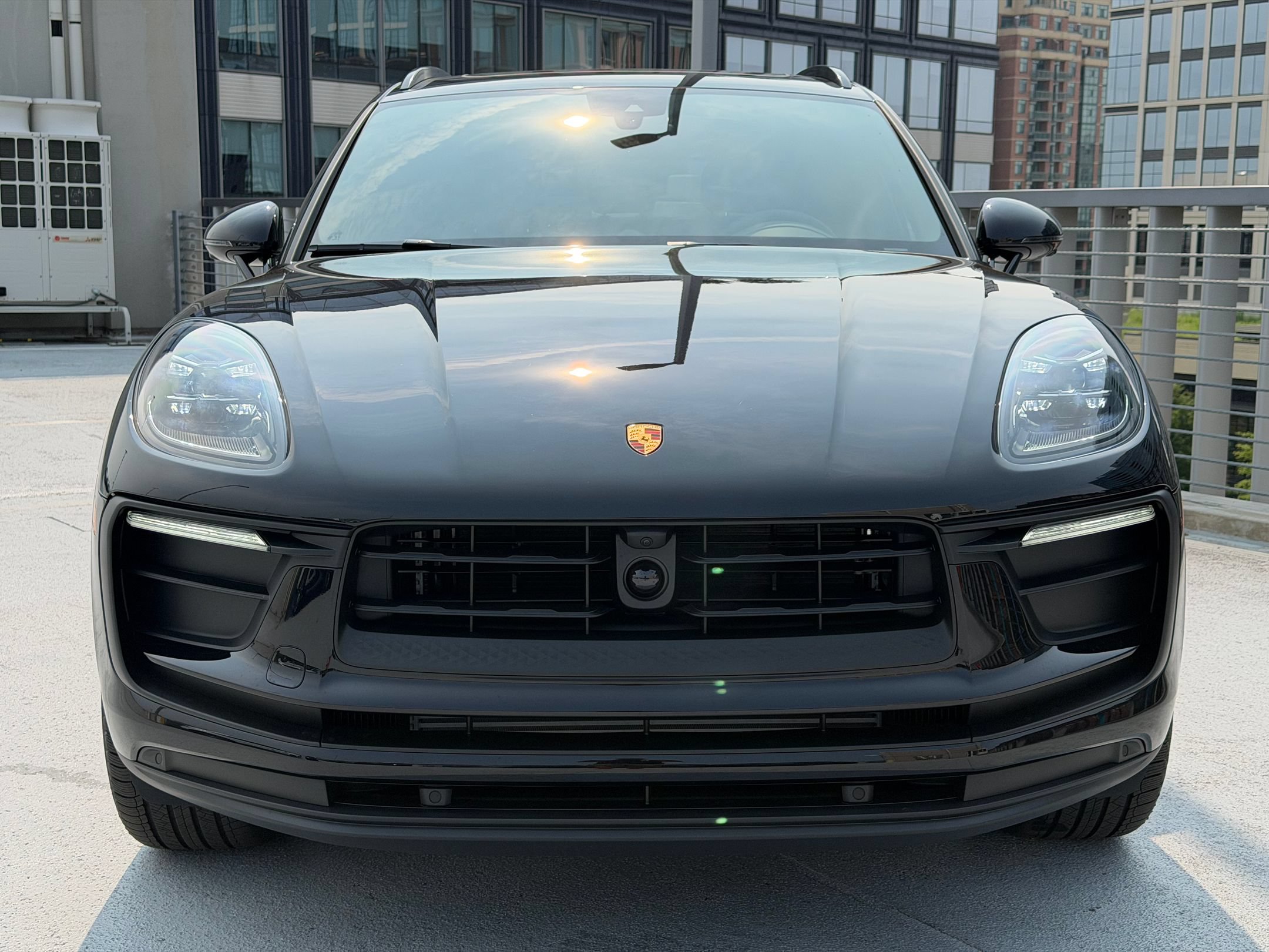 Used 2026 Porsche Macan AWD/4WD image 6
