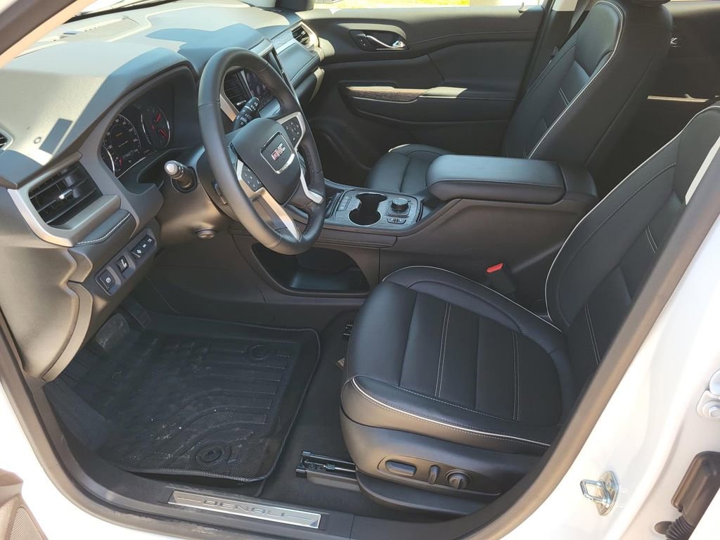 Used 2023 GMC Acadia Denali w/ Trailering Package FWD image 11