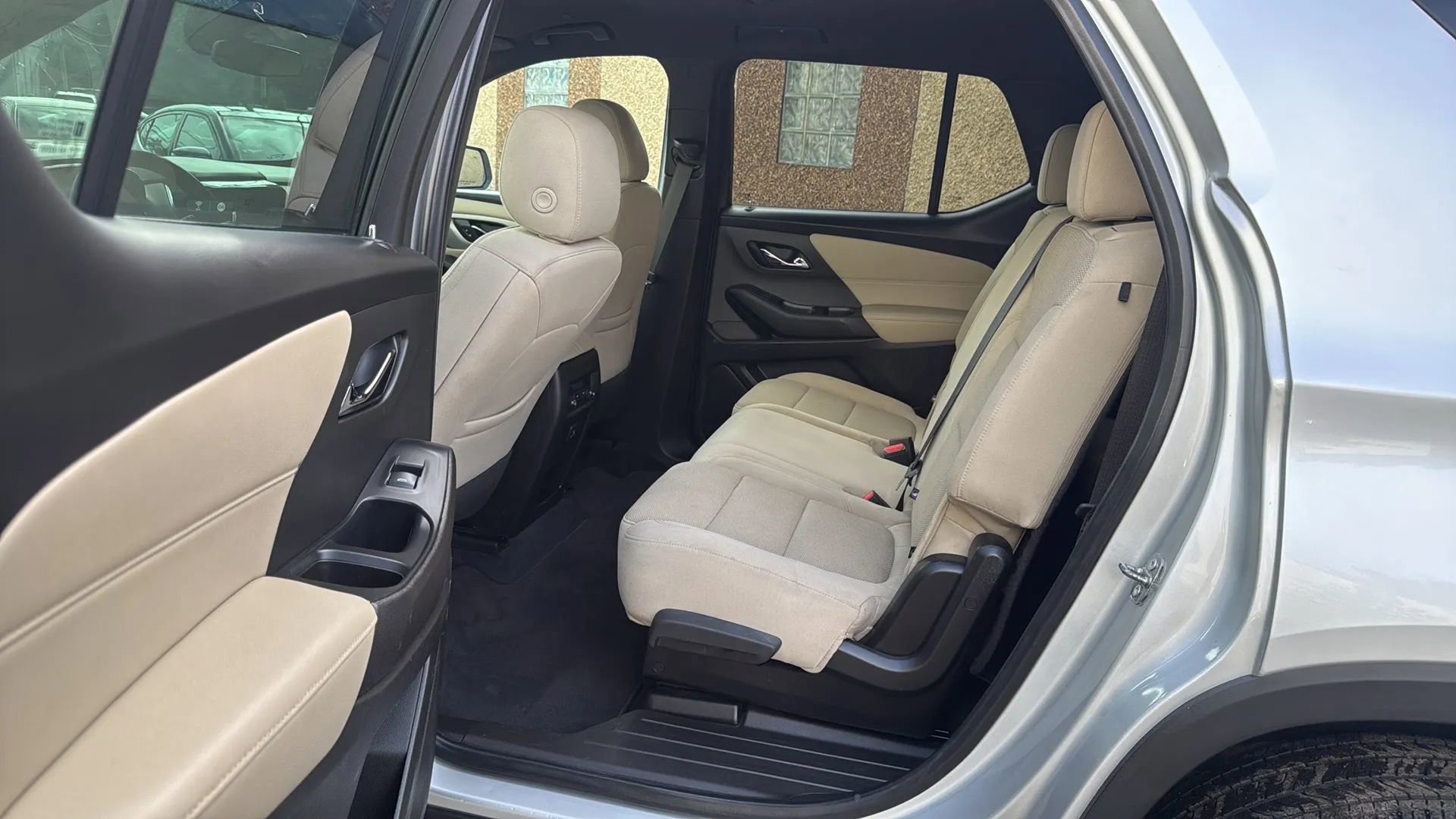 Used 2022 Chevrolet Traverse LS AWD/4WD image 28