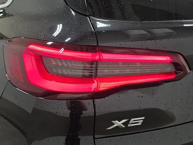 Used 2023 BMW X5 xDrive40i w/ Premium Package AWD/4WD image 32