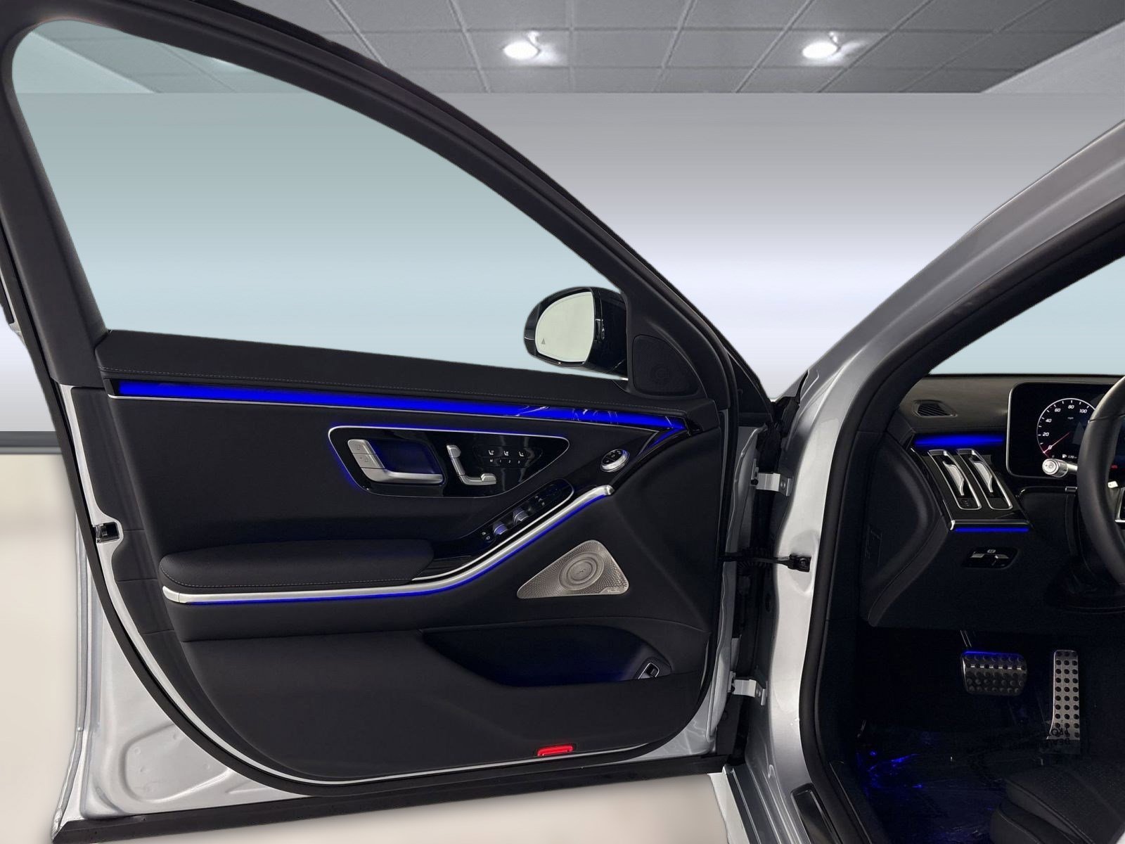 Certified 2023 Mercedes-Benz S 500 4MATIC image 20