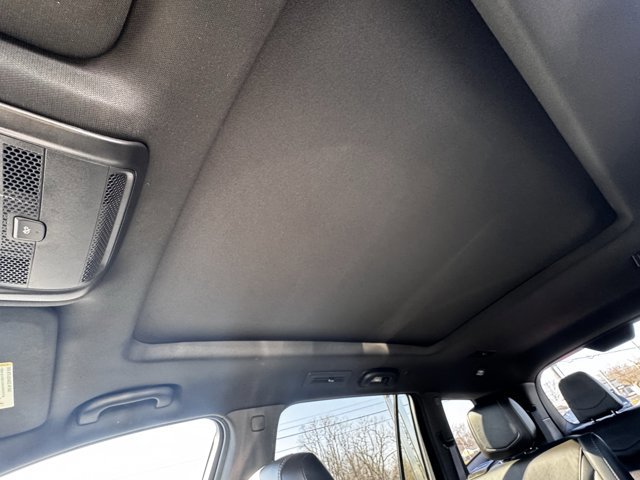 Used 2024 Cadillac XT6 Sport w/ Technology Package image 25