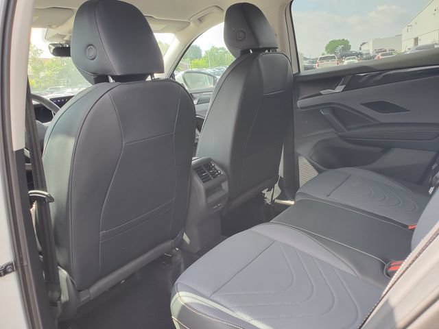 New 2026 Volkswagen Tiguan SE AWD/4WD image 16