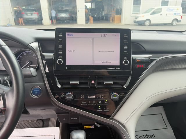 Used 2022 Toyota Camry XSE FWD image 17