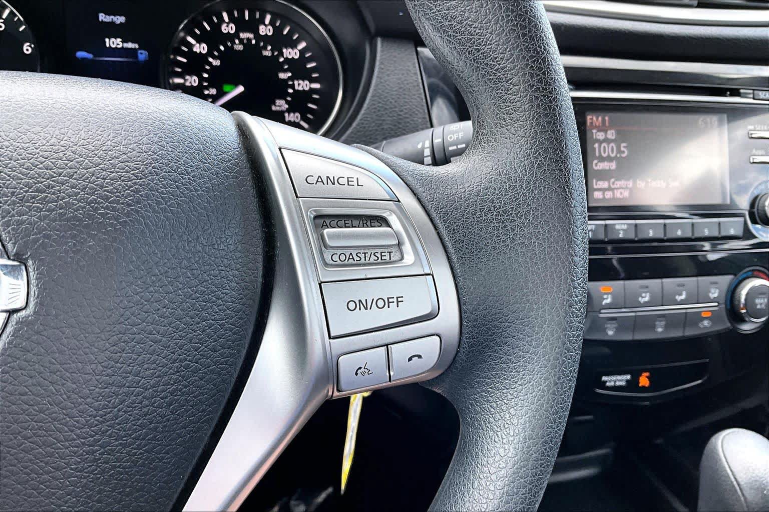 Used 2015 Nissan Rogue S FWD image 24