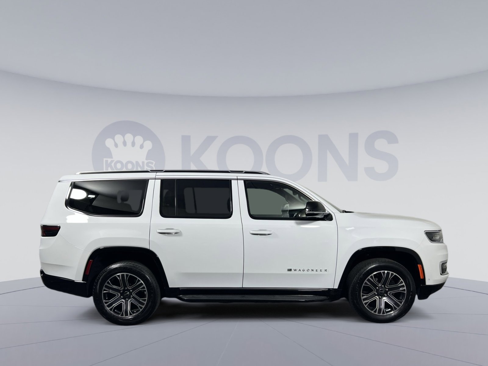 Used 2025 Jeep Wagoneer 4WD image 8