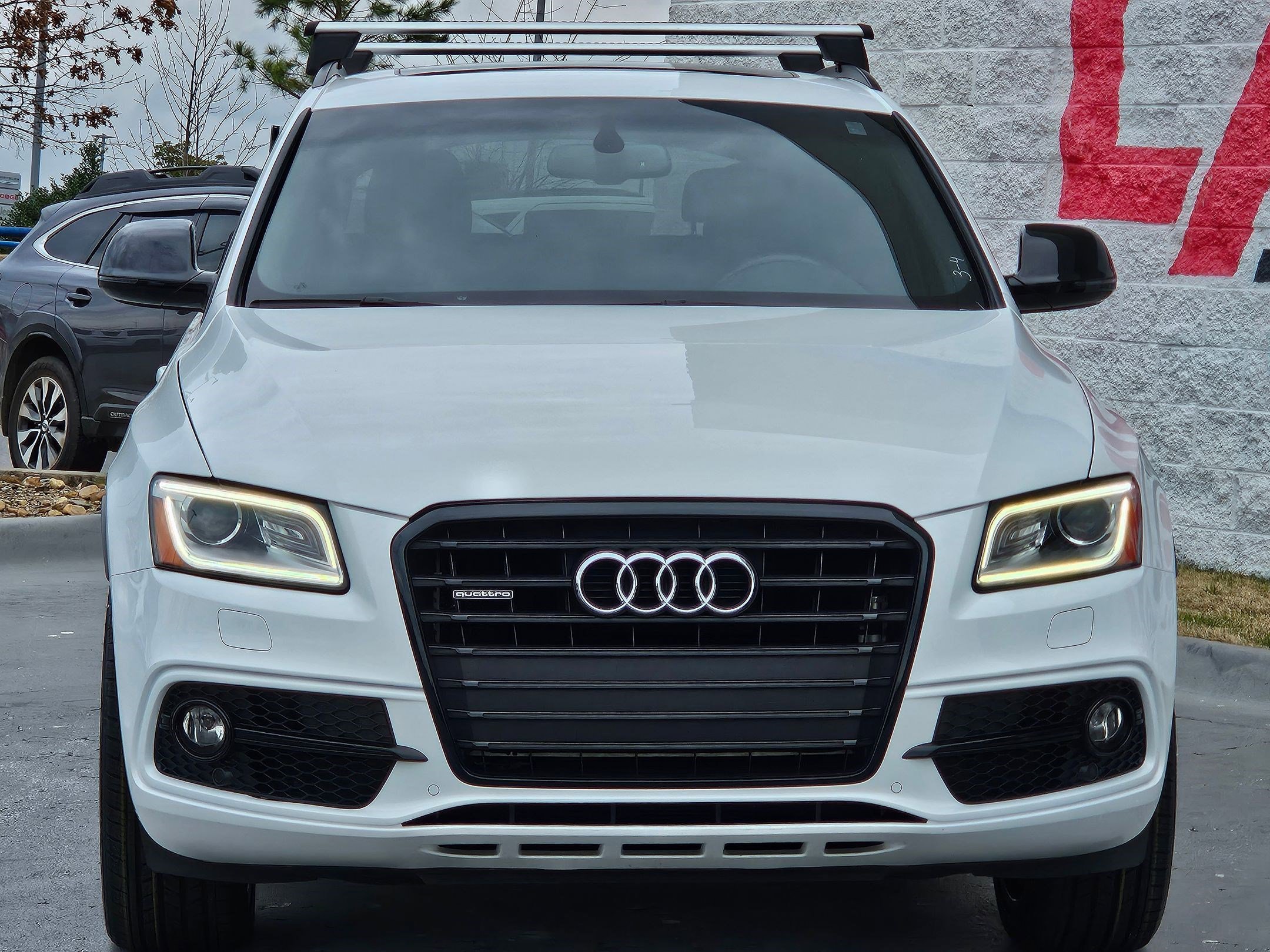 Used 2017 Audi Q5 3.0T Premium Plus w/ Technology Package image 2