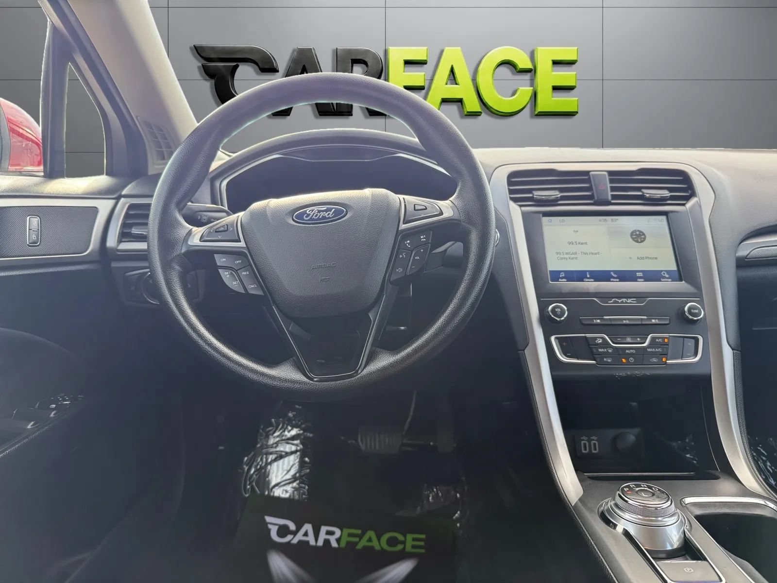 Used 2020 Ford Fusion SE FWD image 24
