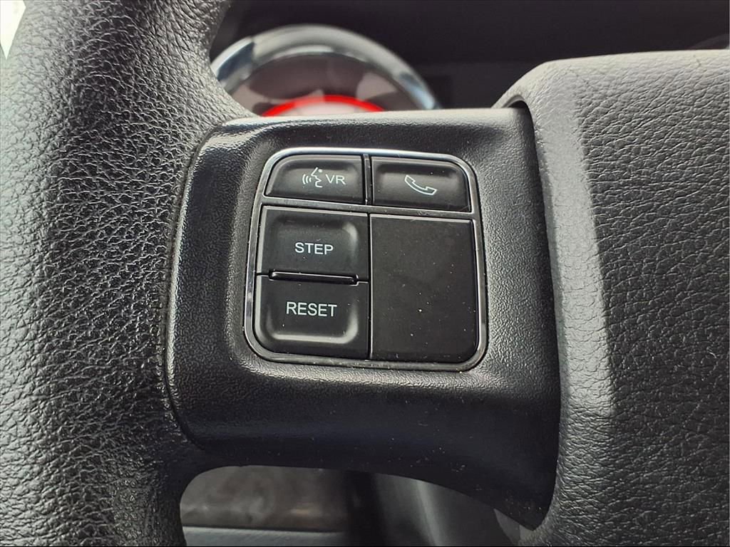Used 2018 Dodge Grand Caravan SE w/ UConnect Hands-Free Group image 13