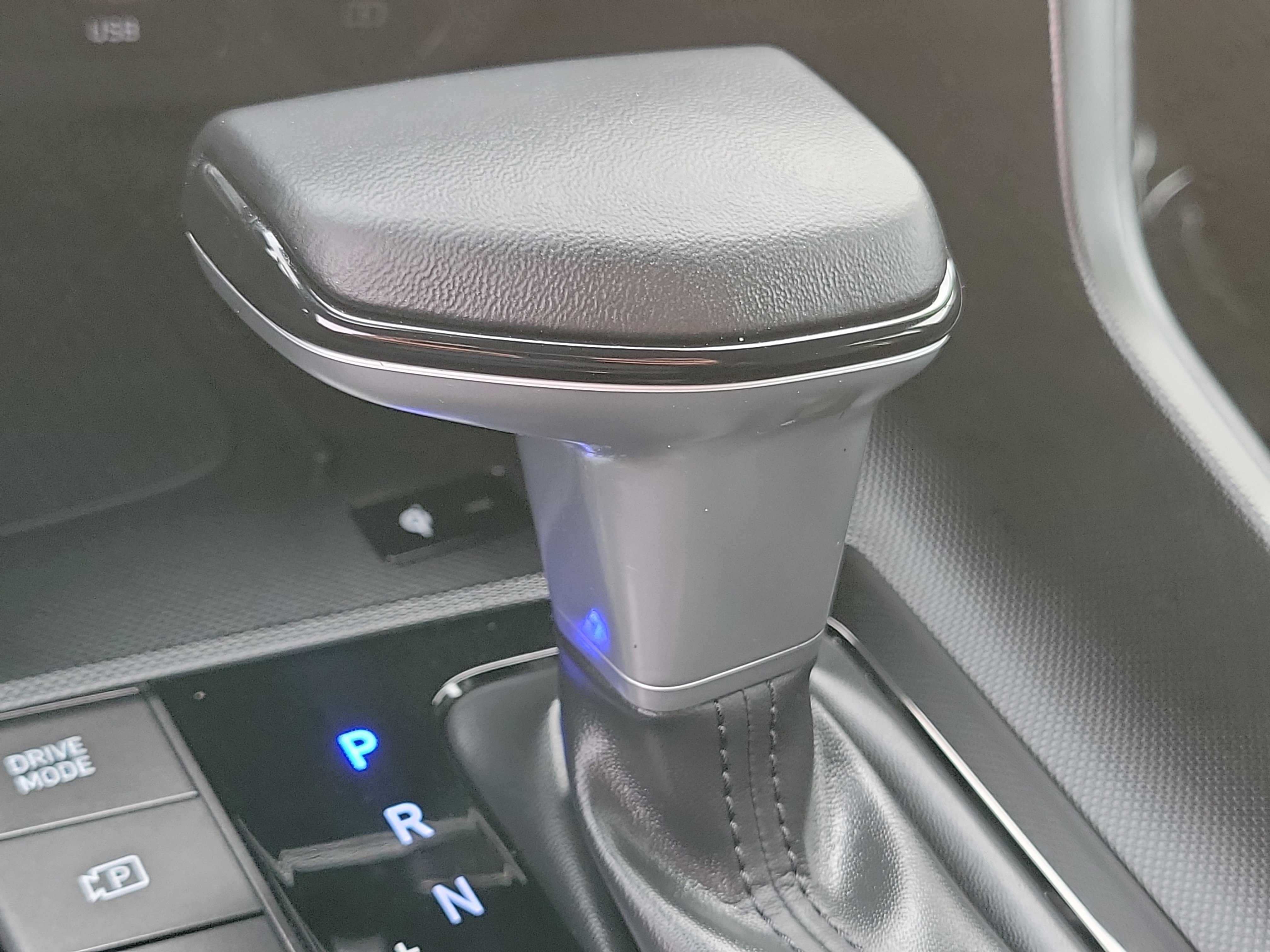 Certified 2025 Hyundai Elantra Sport image 16