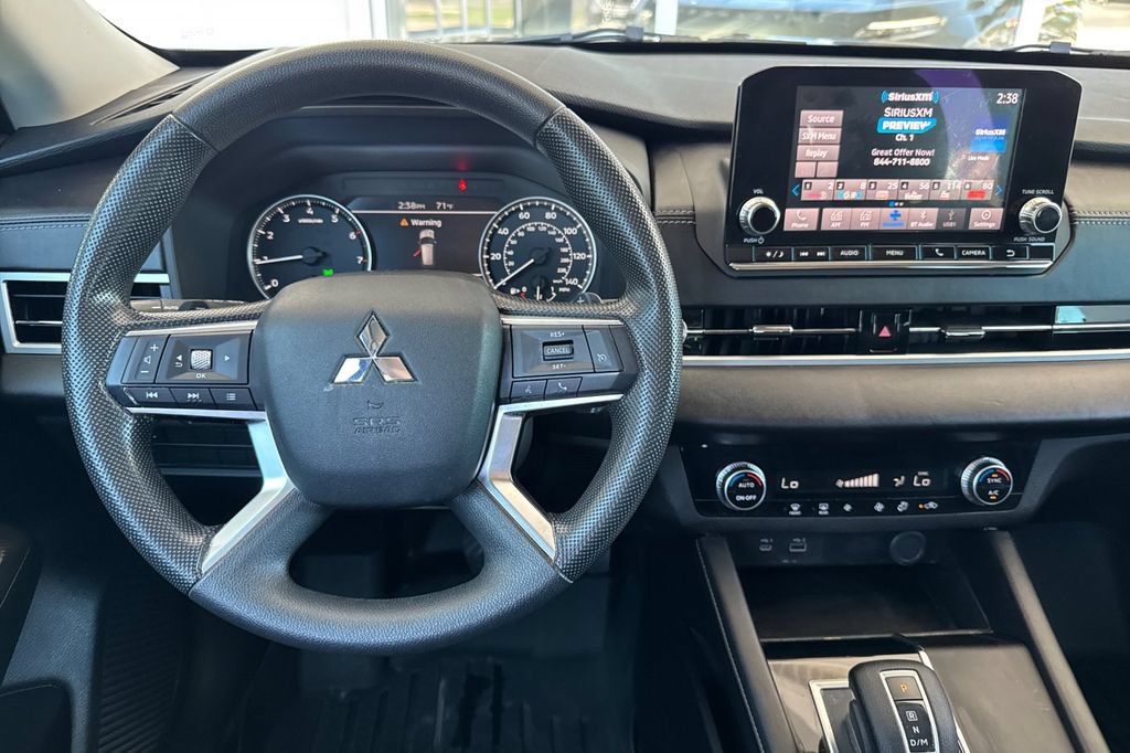 Used 2022 Mitsubishi Outlander ES FWD image 14