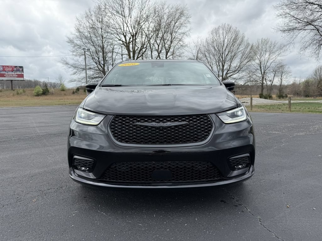 New 2026 Chrysler Pacifica Select w/ S Appearance Package FWD image 2