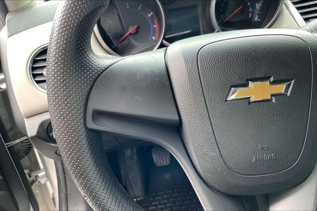 Used 2011 Chevrolet Cruze LS FWD image 24