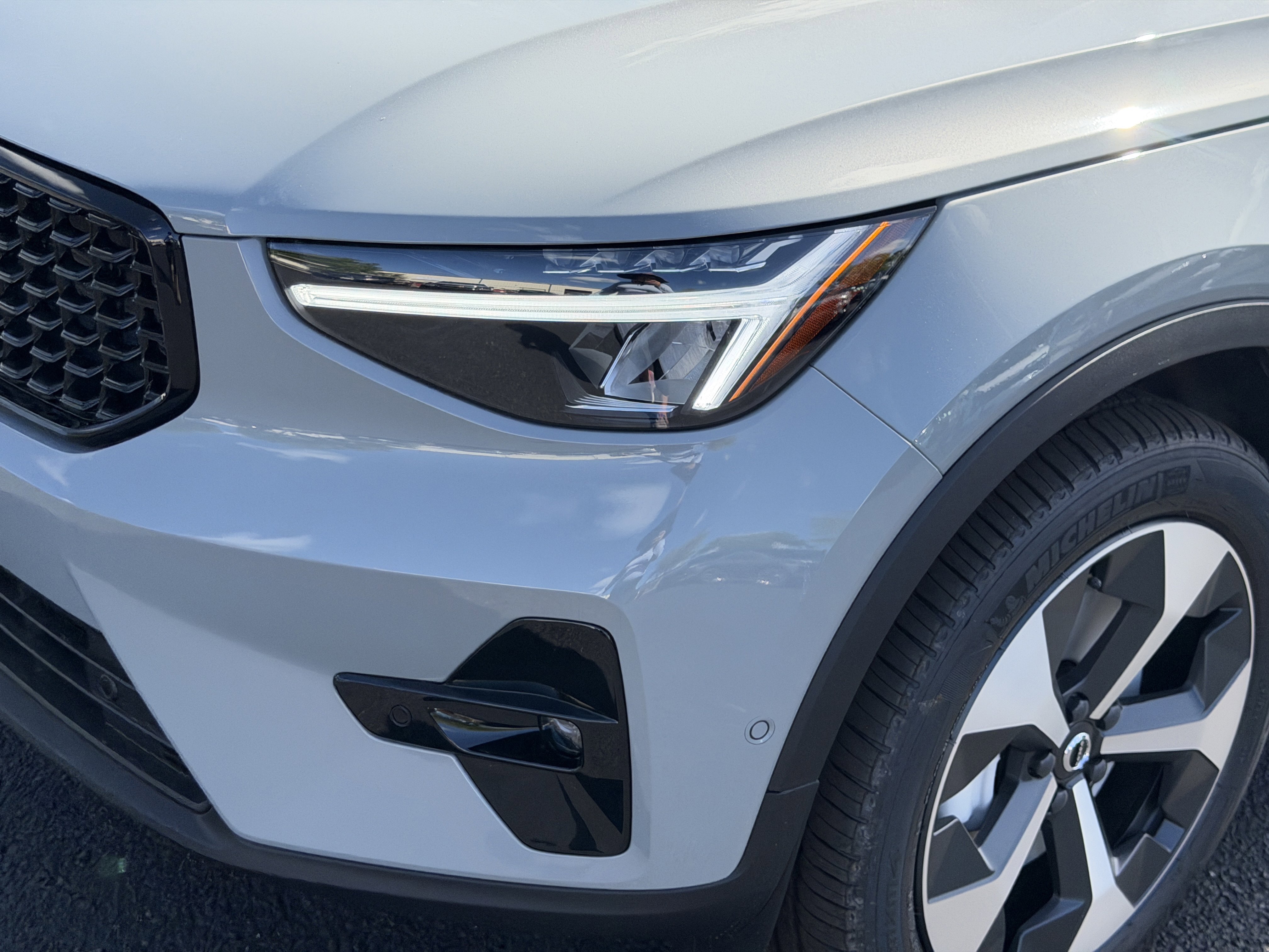 New 2026 Volvo XC40 B5 Plus w/ Protection Package AWD/4WD image 8