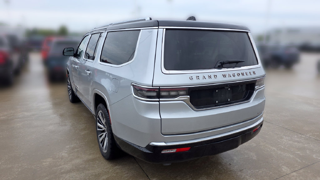 Used 2024 Jeep Grand Wagoneer L Series III AWD/4WD image 3