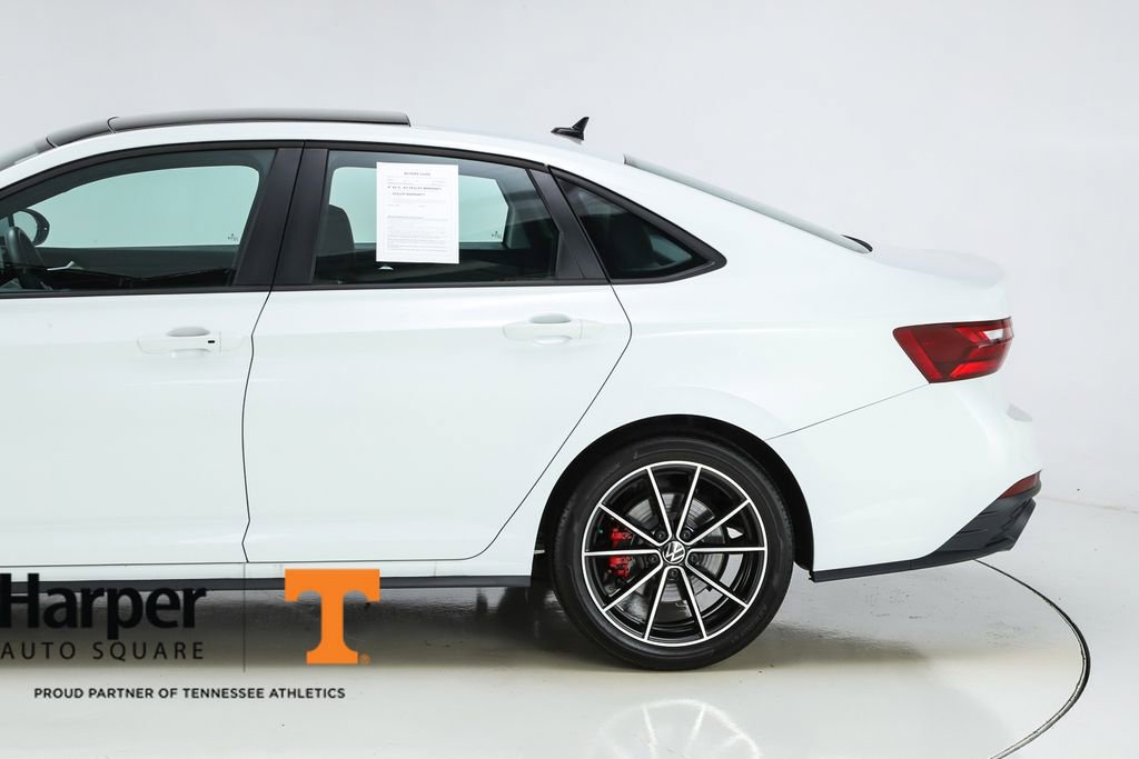 Used 2025 Volkswagen Jetta GLI Autobahn FWD image 4
