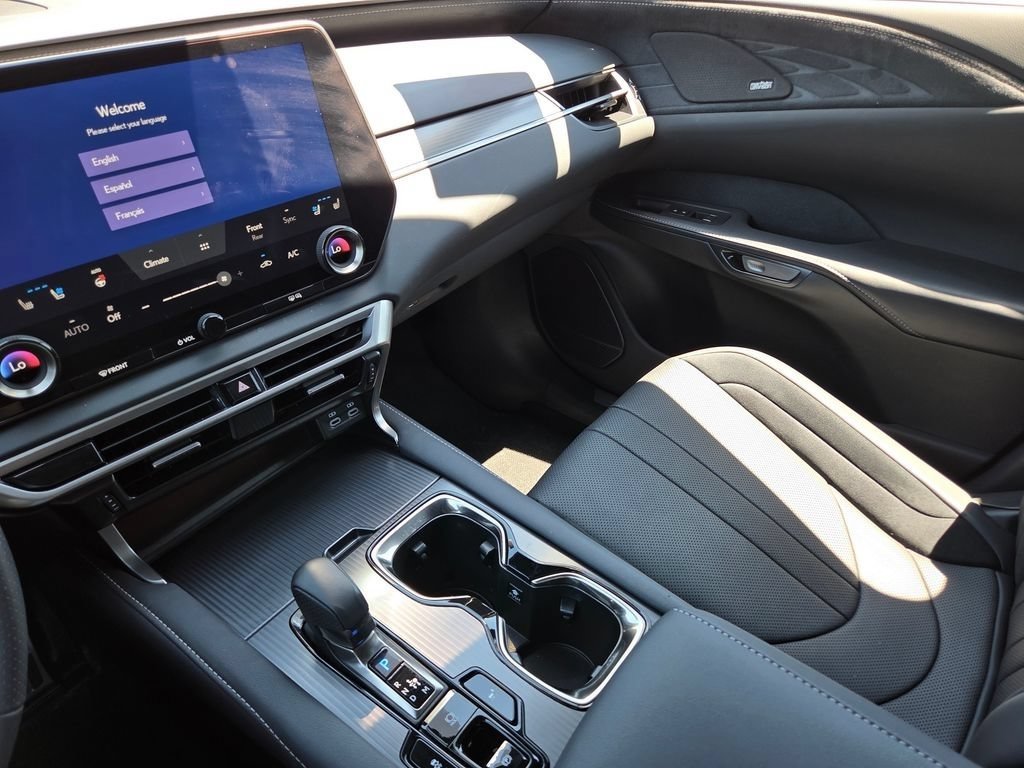 Certified 2025 Lexus RX 500h F Sport AWD/4WD image 39
