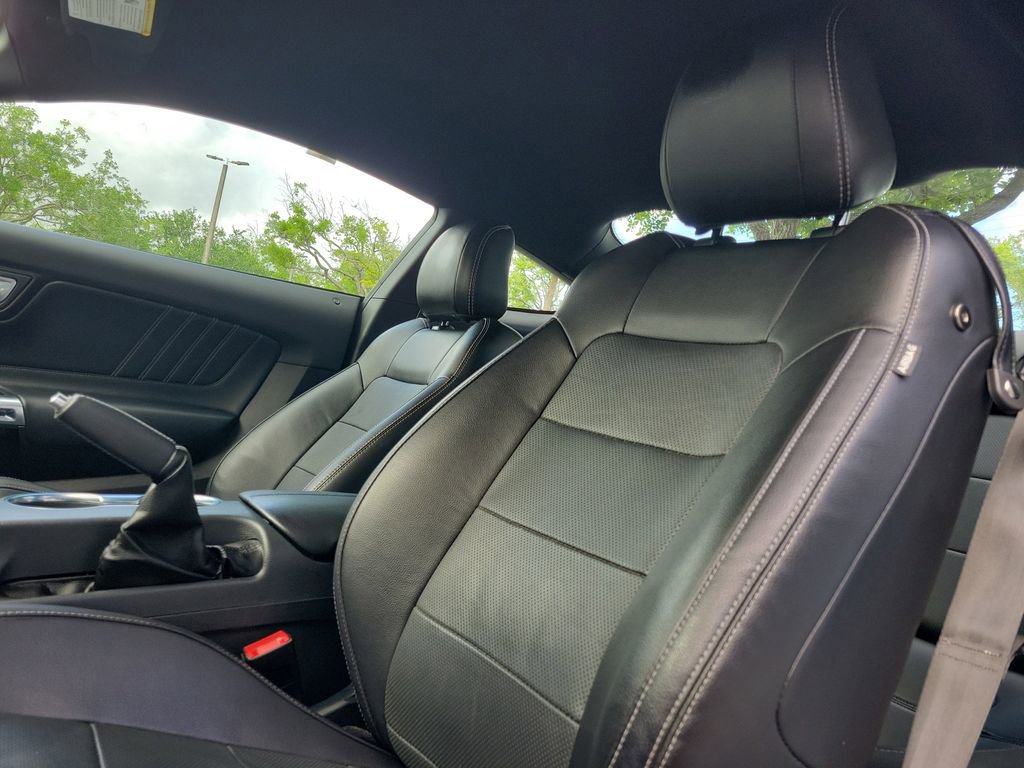 Used 2022 Ford Mustang GT Premium image 15