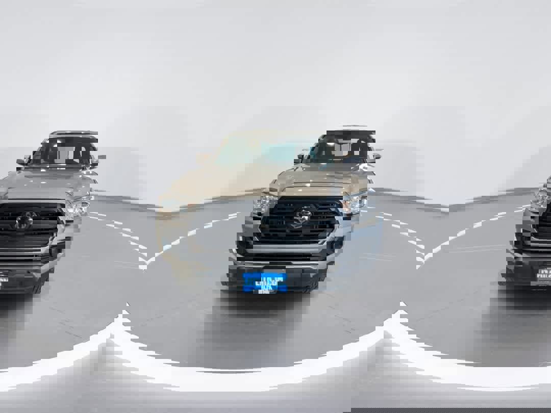 Certified 2018 Toyota Tacoma SR image 3