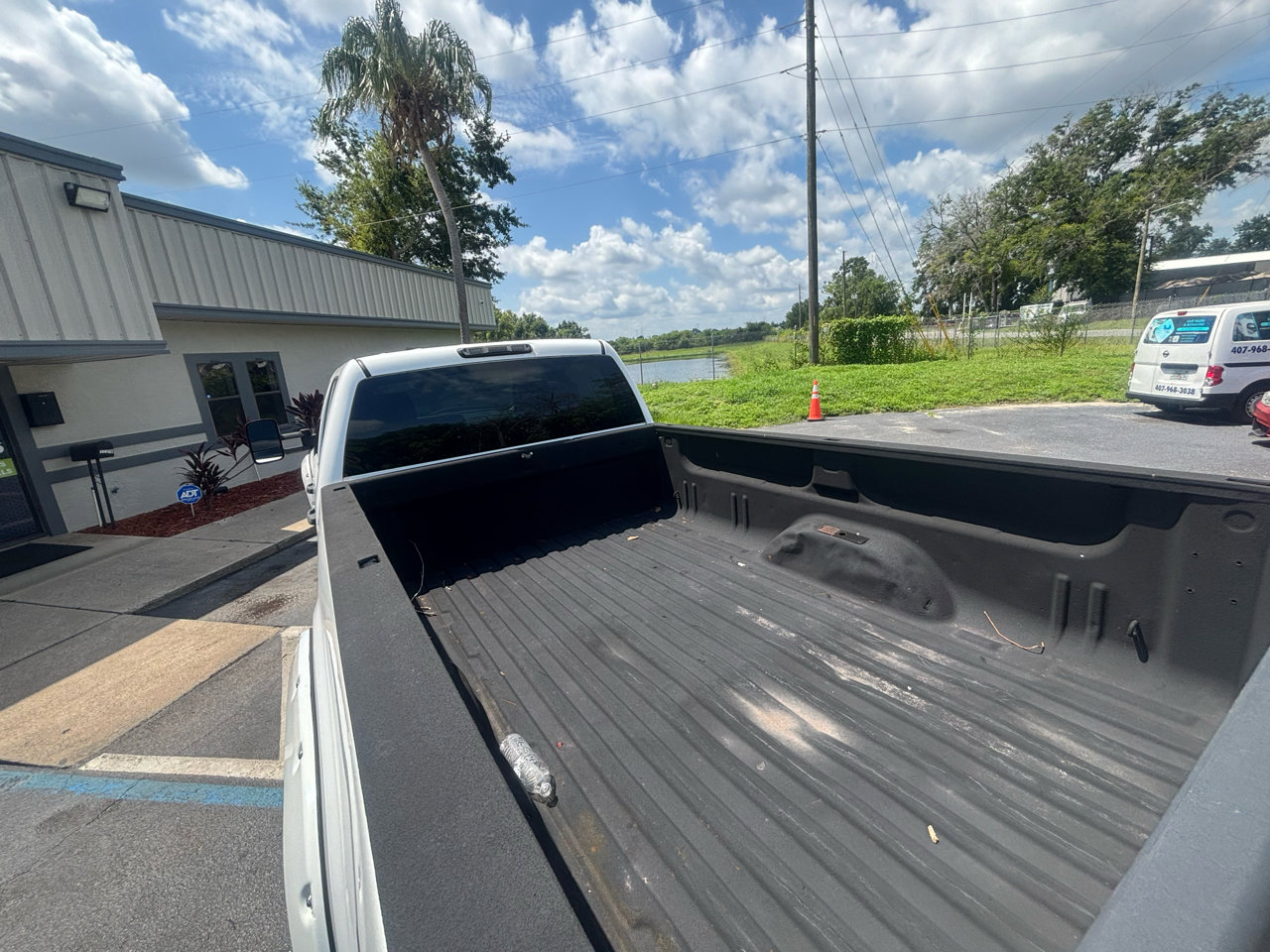 Used 2012 GMC Sierra 2500 SLE w/ SLE Preferred Package image 6