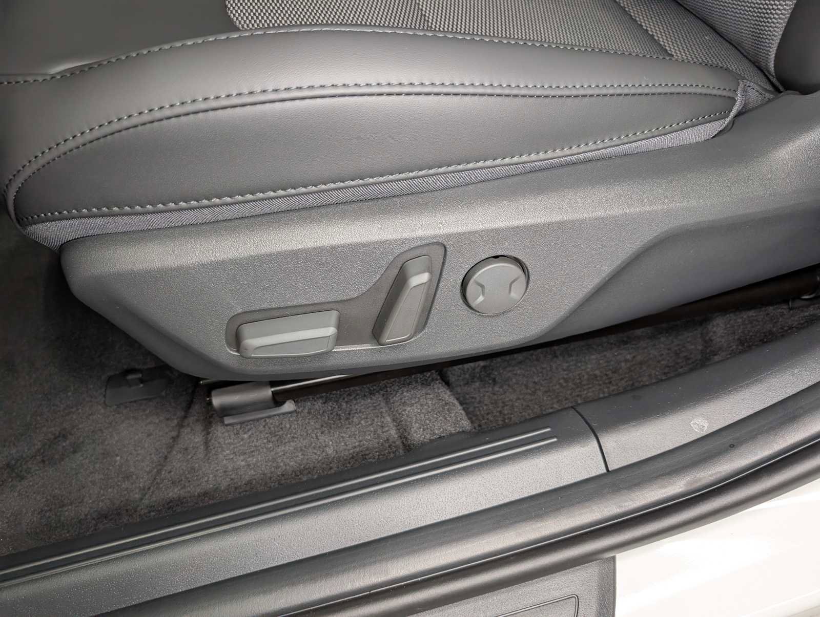 New 2025 Kia Niro Wind image 30